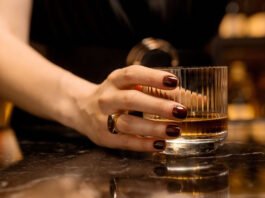 Beber ‘socialmente’ também conta: estudo liga álcool a maior risco de câncer mesmo em níveis moderados