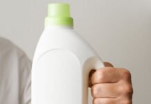 Anvisa determina recolhimento de lotes de sabão líquido Ypê por contaminação; produto capilar é alvo de ação