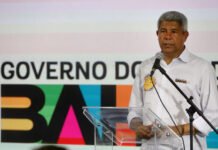 Jerônimo Rodrigues decreta ponto facultativo no Natal e Ano-Novo para servidores estaduais da Bahia; veja