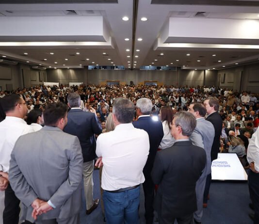 Governo já autorizou pacote de obras e convênios de R$ 970 milhões para mais de 100 cidades do interior da Bahia; veja