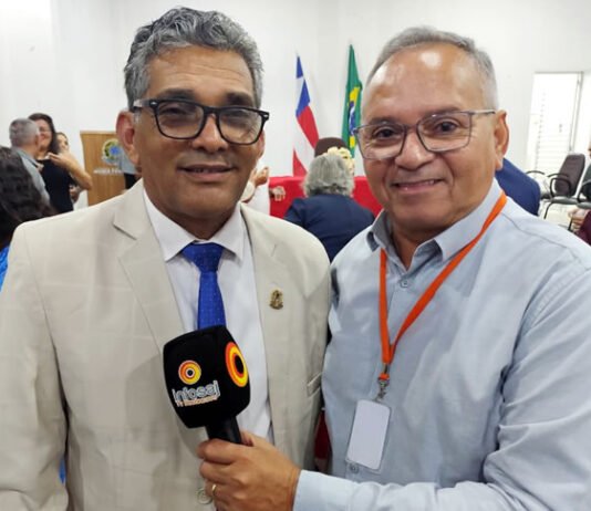 “O município cresce quando Executivo e Legislativo estão de mãos dadas”, diz vereador Jota, presidente da Câmara na última sessão em Muniz Ferreira