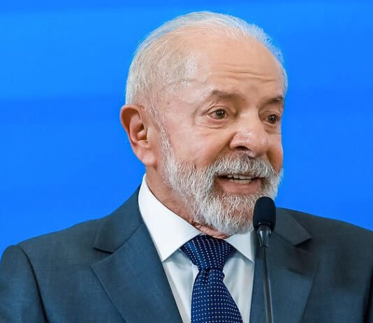 Governo Lula reage com comemoração discreta a pré-candidatura de Flávio que já reforça Tarcísio para o Bandeirantes