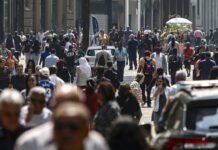 Mais de 8,6 milhões deixam pobreza; Brasil tem melhor nível desde 2012