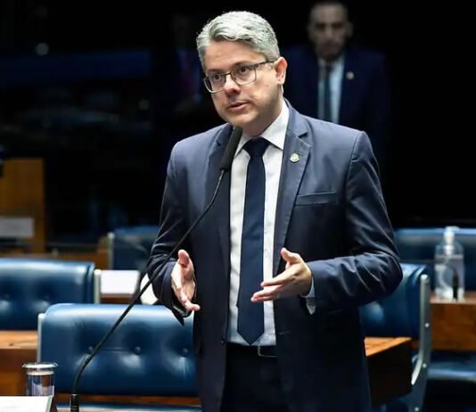Projeto Antifacção: relator no Senado prevê que imposto sobre bets financie obras no sistema prisional
