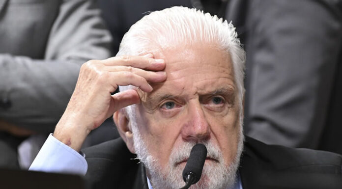 Crime organizado nasceu em governos de direita, diz Wagner