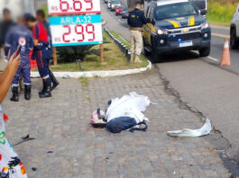 Em SAJ: Acidente com vítima fatal na BR-101 após colisão entre caminhão e uma motocicleta; PRF esteve no local