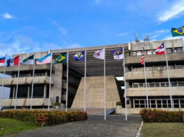 Dois deputados lideram produtividade na Assembleia Legislativa da Bahia; 10 não apresentaram PLs em 2025
