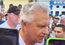 Presente na Lavagem do Bonfim, Ronaldo Caiado critica o PT e reafirma pré-candidatura a presidente neste ano