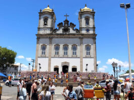 Além da fé, cultura e tradição com símbolos religiosos: veja curiosidades sobre histórico bairro do Bonfim em Salvador