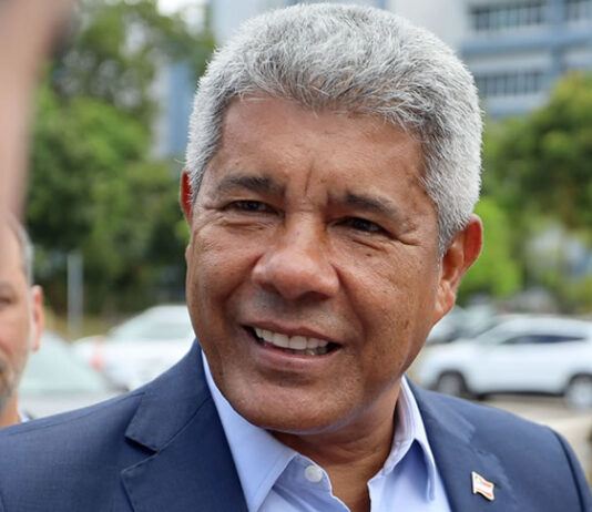 Jerônimo confirma acordo com PSD em suplência de Wagner e diz não depender de pesquisas para moldar atuação