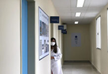 CFM estuda barrar registro de mais de 10 mil formandos em Medicina após baixo desempenho no Enamed de 2025