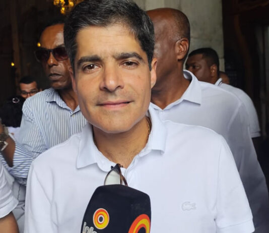 ACM Neto sai em defesa de Ditinho, critica a postura pública de Duda Sanches e defendeu diálogo interno diante da disputa por legado político de Alan; assista