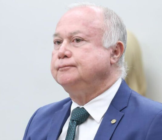 Escolha de baiano para relatar PEC 6×1 já tranquiliza aliados do presidente Lula; parlamentar é considerado ‘equilibrado’