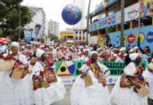 Bora pro terceiro dia de Carnaval em Salvador! Veja aqui a transmissão deste sábado (14) nos circuitos: Barra-Ondina e Campo Grande e saiba mais da folia