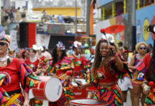 Bora pro quinto dia de Carnaval em Salvador! Veja aqui a transmissão desta segunda (16) nos circuitos: Barra-Ondina e Campo Grande e saiba mais da folia