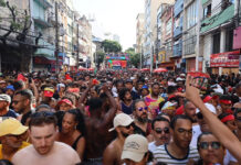 Mudança no calendário do carnaval de Salvador em 2027 divide opiniões entre foliões; veja aqui o que eles dizem