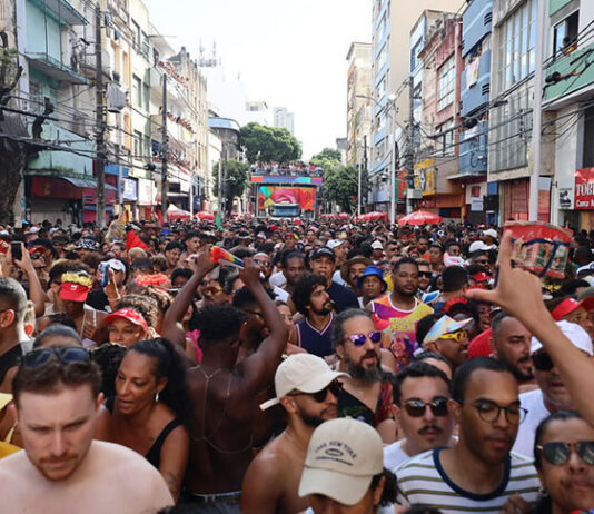 Mudança no calendário do carnaval de Salvador em 2027 divide opiniões entre foliões; veja aqui o que eles dizem