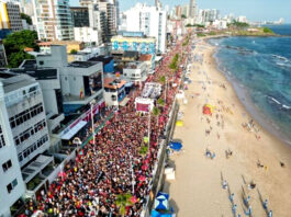 Esmagamento no Carnaval e R$ 50 mil de indenização: entenda processo movido por foliona contra Ivete Sangalo