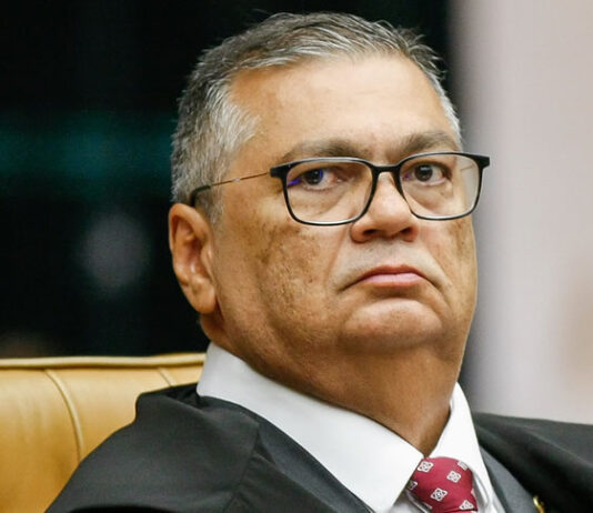 Dino já vota contra aplicação da Lei da Anistia em crimes permanentes: Moraes pede vista do processo no STF; entenda