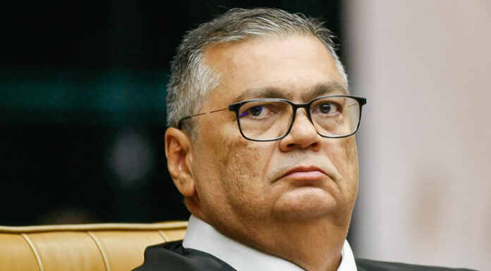 Flávio Dino dá 10 dias para partidos explicarem atuação na distribuição de emendas parlamentares
