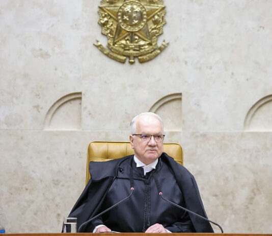 Fachin diz que momento é de ‘ponderações e autocorreção’ e anuncia Cármen Lúcia como relatora de Código de Ética