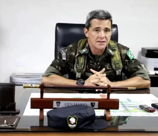 Preso pela trama golpista, general quer visitas íntimas da esposa para ajudar na reabilitação social; defesa explica