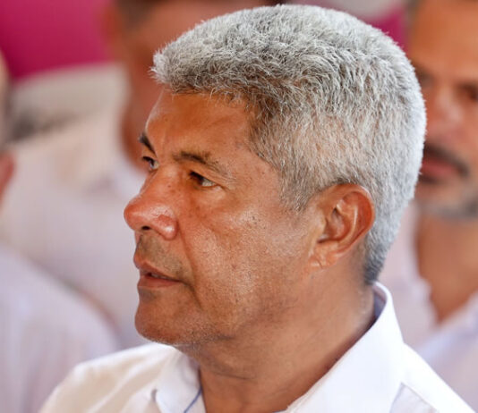 Jerônimo diz que prefeitos ‘desalojados’ por ACM Neto serão bem recebidos na base