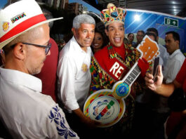Carnaval da Bahia 2026 foi aberto no circuito Osmar com evento marcado por homenagem aos 100 anos do samba e entrega da chave ao Rei Momo; confira