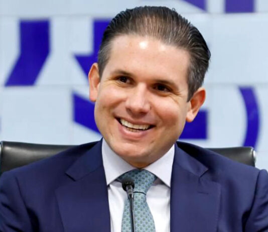 Motta negou briga de ego com governo Lula sobre o fim da escala 6×1 e já quer votar na Câmara a PEC em maio; confira