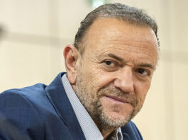 Presidente do PT tenta aproximar União Brasil e PP de Lula; partidos do Centrão se aproximam de Lula visando eleições