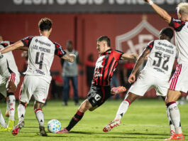 Merecia mais: No Barradão, Vitória faz jogo aguerrido, mas perde por 2×1 para o Flamengo em jogo do Brasileirão