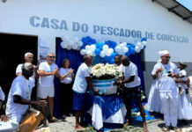 Em Conceição de Salinas, a entrega de presente para Iemanjá reuniu fé, tradição e identidade cultural com a participação da prefeita Mara na Casa do Pescador