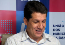 Prestes a ser anunciado como vice em chapa de ACM Neto, Zé Cocá já ignorou a visita dos caciques petistas em Jequié