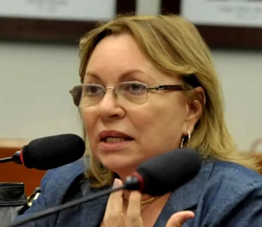 Deputada do MDB comprou apartamento de R$ 4 milhões e carro de luxo com recursos do INSS, diz PF