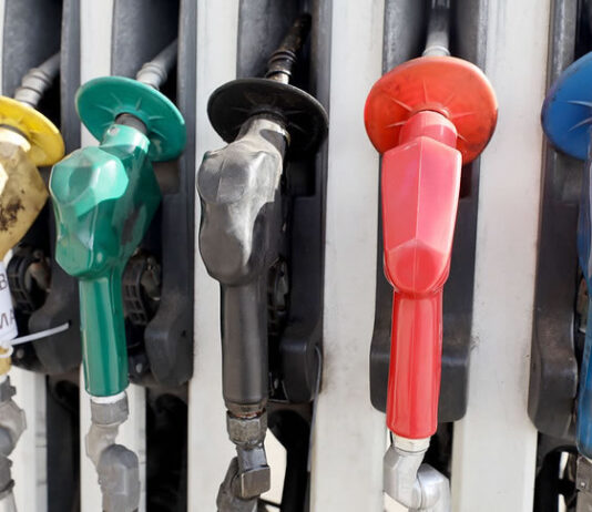 Bahia adere a plano federal para conter alta do diesel; governo deve dividir com a União subsídio de até R$ 1,20 por litro
