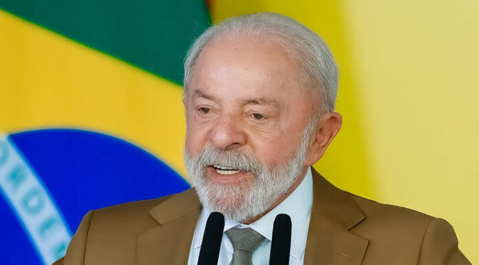 Lula reúne ministros após classificação de facções e ataque ao Pix pelos EUA