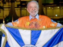 Tribunal Superior Eleitoral rejeita pedido para investigar Lula por desfile de escola de samba que o homenageou