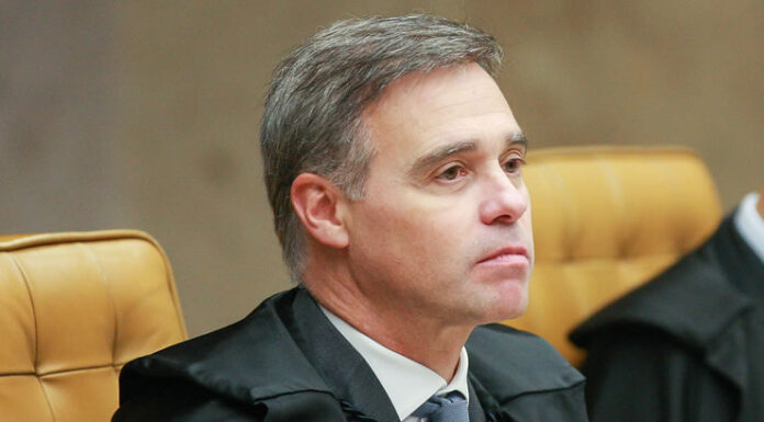 André Mendonça autorizou investigação de Flávio um dia após parecer da PGR: ministro foi indicado por Bolsonaro; veja