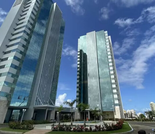 Entenda decisão que determinou indenização de R$ 5 mil após empregada doméstica trabalhar até 15 horas por dia