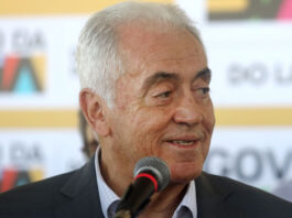 Otto silencia sobre o vice de Jerônimo e diz que Flávio Bolsonaro pongou em seu projeto pelo fim da reeleição; saiba mais