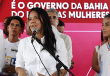 Secretária de Educação da Bahia, Rowena rebate acusações sobre aprovação automática na rede estadual de ensino