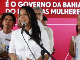 Secretária de Educação da Bahia, Rowena rebate acusações sobre aprovação automática na rede estadual de ensino