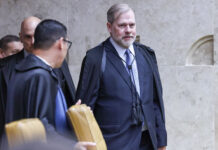 Lula busca tirar Dias Toffoli do STF em meio à crise com o Master; petista articula saída temporária de ministro