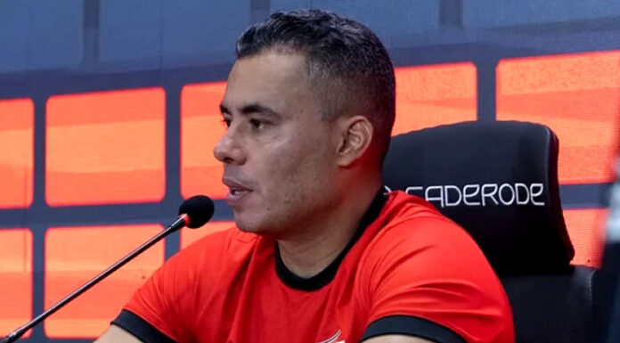 Técnico Jair Ventura celebra 50 jogos pelo Vitória em bom resultado sobre o Vasco: ‘Longevidade é importante’