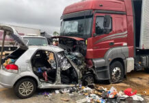 Seis pessoas de família da Bahia morrem em acidente na BR-251 em MG; carro colidiu de frente com uma carreta