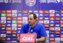 Técnico Rogério Ceni elogia produção do Bahia contra o Athetico e explica novidade no gol: ‘Foi uma decisão difícil’