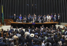 Em nova derrota de Lula, Congresso aprova redução de pena de Bolsonaro e de outros condenados por atos golpistas