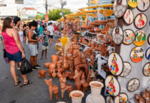 Feira de Caxixis 2026 transformou Nazaré em palco vivo da cultura popular, onde o barro ganhou forma e identidade nas mãos de artesãos de Maragogipinho