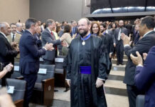 Novo presidente do TRE-BA toma possa e prometeu combater fake news e mau uso de inteligência artificial nas eleições