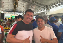 Ditinho Lemos e Paulo Câmara prestigiam a Feira de Caxixis em Nazaré (BA), reforçam presença política e acompanham programação cultural do evento; veja